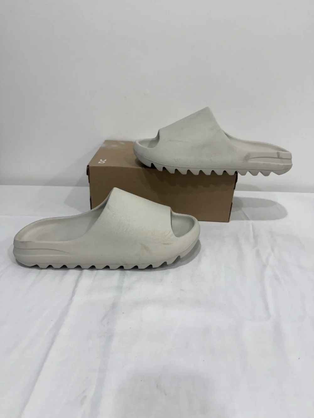 Used W/O Box! Men's Yeezy YS-01 Beige Cream Comfy Summer Sandal Slides Size 13